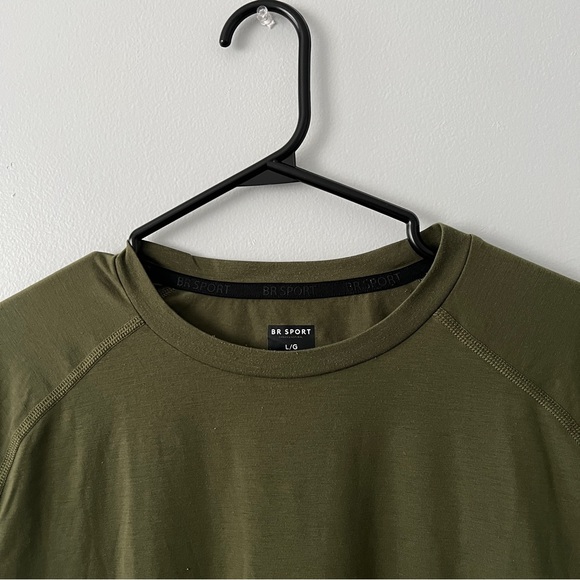 Banana Republic BR Sport Plain Army Green Tees T-shirt - Large - Picture 4 of 10